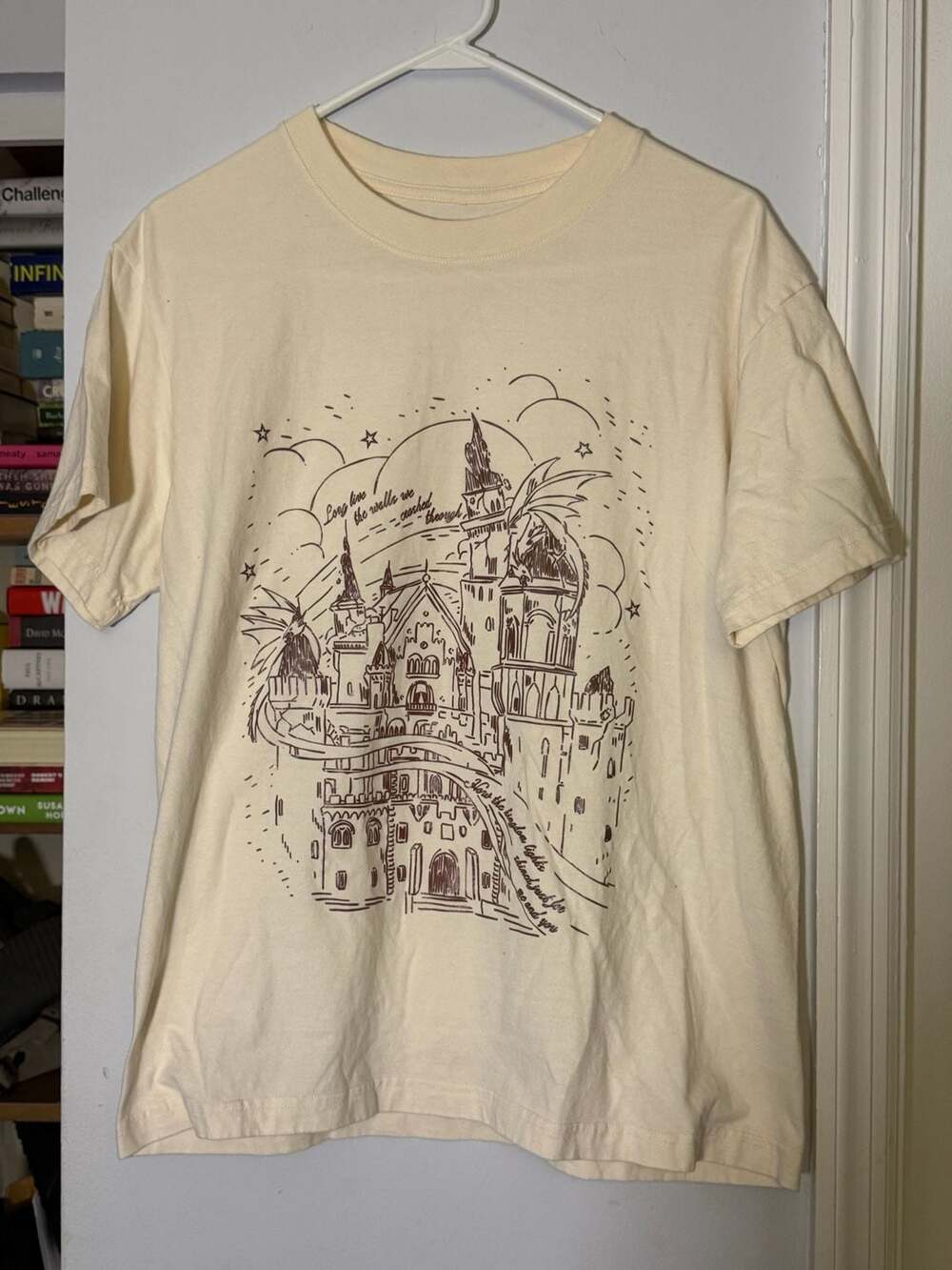 Taylor Swift The Eras Tour Speak Now Castle T-Shirt Size L Cream